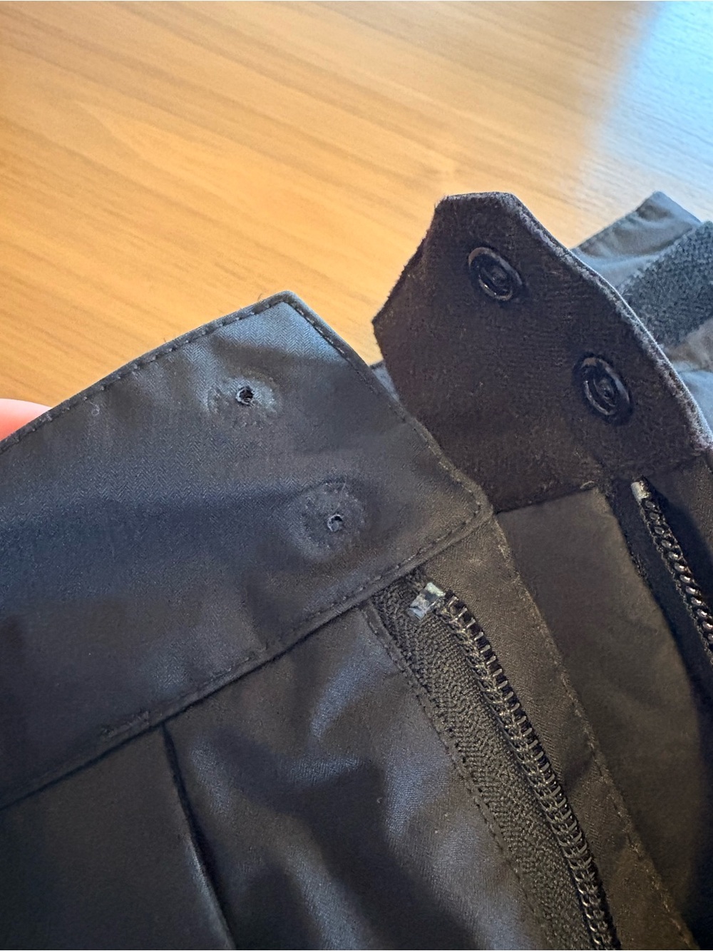 Patagonia Worn Wear Girl’s Black Ski Pants - Picture 6 of 6